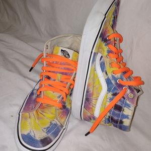 Men's 10.5-11 Vans with Laces